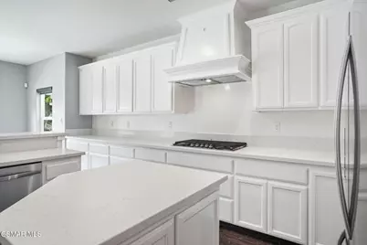 12407 Trackside Drive, Bakersfield, CA 93312 - Photo 11