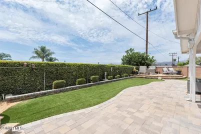 989 N Planetree Avenue, Simi Valley, CA 93065 - Photo 17