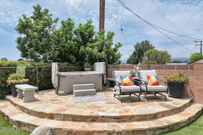 989 N Planetree Avenue, Simi Valley, CA 93065 - Photo 19