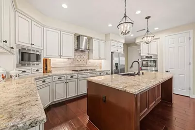 4619 Rio Bravo Court, Moorpark, CA 93021 - Photo 9