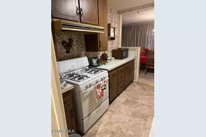 2109 N Lincoln Street, Burbank, CA 91504 - Photo 11
