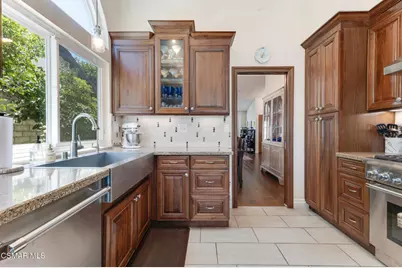 674 Azure Hills Drive, Simi Valley, CA 93065 - Photo 13