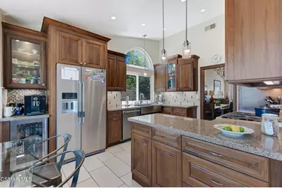 674 Azure Hills Drive, Simi Valley, CA 93065 - Photo 15