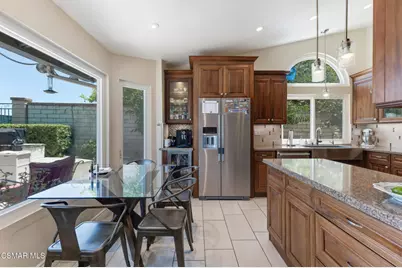674 Azure Hills Drive, Simi Valley, CA 93065 - Photo 11