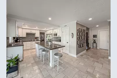 687 Stonebrook Street, Simi Valley, CA 93065 - Photo 23