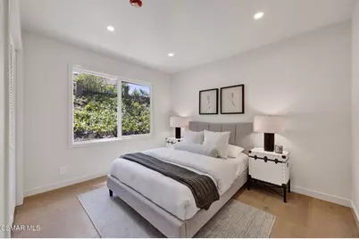 22460 Cairnloch Street, Calabasas, CA 91302 - Photo 13