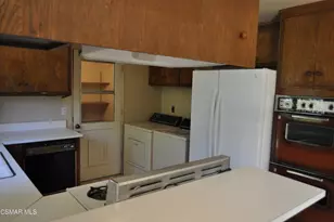 398 Hillrose Ct, Newbury Park, CA 91320 - Photo 7