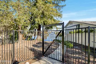 2190 Westshore Ln, Westlake Village, CA 91361 - Photo 23