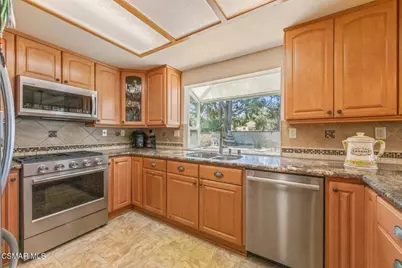 219 Meadow Mist Court, Simi Valley, CA 93065 - Photo 19