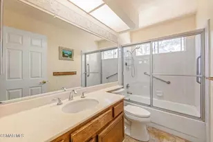 219 Meadow Mist Ct, Simi Valley, CA 93065 - Photo 33