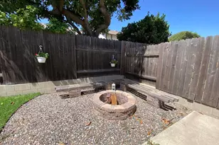 161 Green Glade Ct, Camarillo, CA 93010 - Photo 29