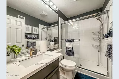 215 Southcrest Place, Simi Valley, CA 93065 - Photo 27