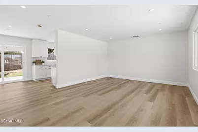 1307 Clay Avenue, Ventura, CA 93004 - Photo 17
