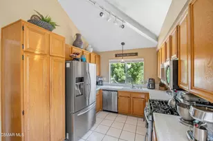 275 Ridgeton Ln, Simi Valley, CA 93065 - Photo 25