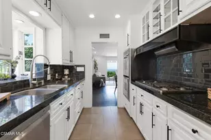 22438 Venido Rd, Woodland Hills, CA 91364 - Photo 7