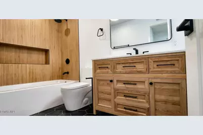 4071 Peoria Avenue, Simi Valley, CA 93063 - Photo 17