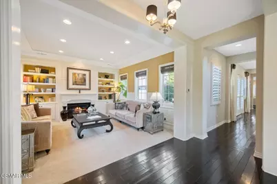 13854 Saddleback Drive, Moorpark, CA 93021 - Photo 11