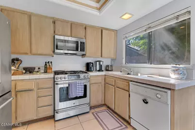 596 Via Novella, Oak Park, CA 91377 - Photo 9