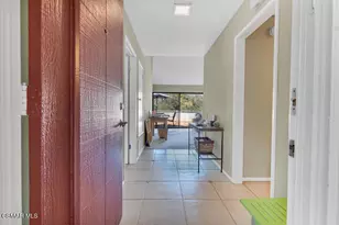 596 Via Novella, Oak Park, CA 91377 - Photo 3