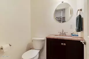 9244 Jellico Ave, Northridge, CA 91325 - Photo 19