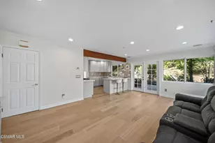 30729 Lakefront Dr, Agoura Hills, CA 91301 - Photo 31