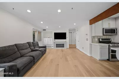 30729 Lakefront Drive, Agoura Hills, CA 91301 - Photo 23