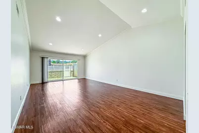 42203 Village 42, Camarillo, CA 93012 - Photo 5