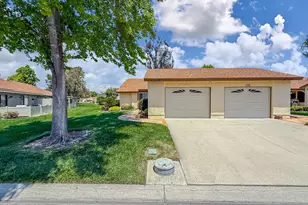42203 Village 42, Camarillo, CA 93012 - Photo 3