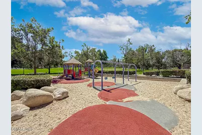657 Galloping Hill Road, Simi Valley, CA 93065 - Photo 73