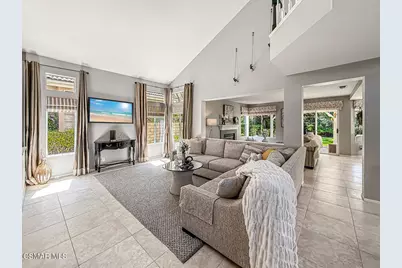 657 Galloping Hill Road, Simi Valley, CA 93065 - Photo 11