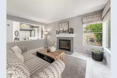 657 Galloping Hill Road, Simi Valley, CA 93065 - Photo 17
