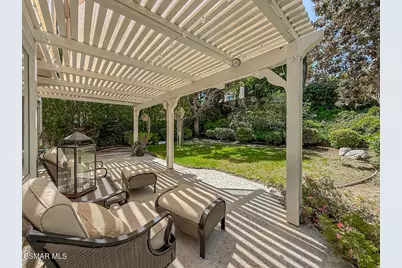 657 Galloping Hill Road, Simi Valley, CA 93065 - Photo 65