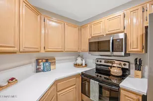 5837 Oak Bend Ln, Oak Park, CA 91377 - Photo 9