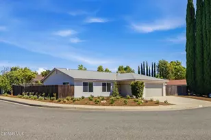 5570 Rock Tree Dr, Agoura Hills, CA 91301 - Photo 3