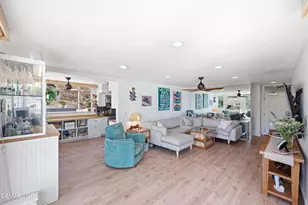 22548 Pacific Coast Hwy, Malibu, CA 90265 - Photo 9