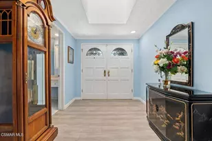 17701 Corinthian Dr, Encino, CA 91316 - Photo 17