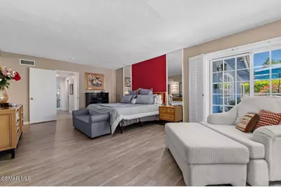 17701 Corinthian Drive, Encino, CA 91316 - Photo 19