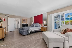 17701 Corinthian Dr, Encino, CA 91316 - Photo 19