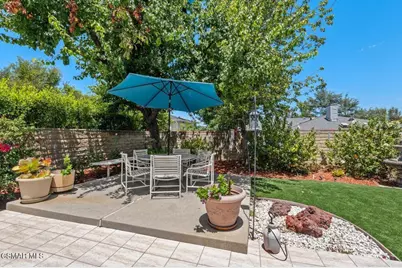 17701 Corinthian Drive, Encino, CA 91316 - Photo 29