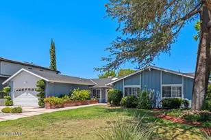 17701 Corinthian Dr, Encino, CA 91316 - Photo 33