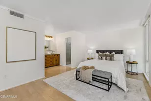 17068 Escalon Dr, Encino, CA 91436 - Photo 21
