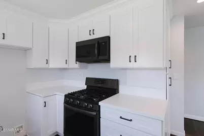 20958 Hemmingway Street, Canoga Park, CA 91304 - Photo 13