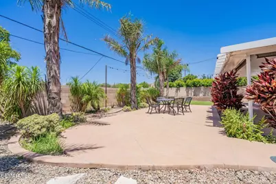 3217 Hamlin Avenue, Simi Valley, CA 93063 - Photo 45