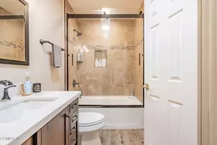 3217 Hamlin Ave, Simi Valley, CA 93063 - Photo 31