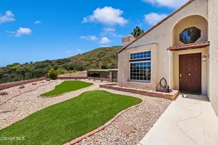 27540 Freetown Ln, Agoura Hills, CA 91301 - Photo 9