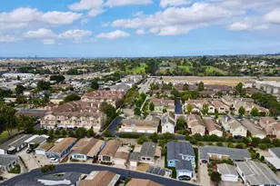 21 Poinsettia Gardens Dr, Ventura, CA 93004 - Photo 41