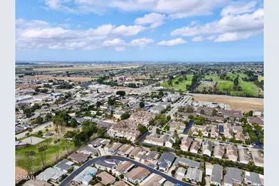 21 Poinsettia Gardens Drive #21, Ventura, CA 93004 - Photo 5