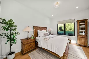 2116 Shadow Creek Dr, Agoura Hills, CA 91301 - Photo 33