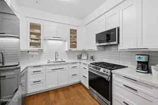 1410 N Curson Ave, West Hollywood, CA 90046 - Photo 13