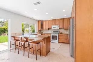 403 Blackhawk Dr, Newbury Park, CA 91320 - Photo 3
